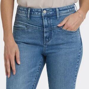 NWT~'Barbara' Bootcut Jeans~High Rise Front Yoke~Size 10